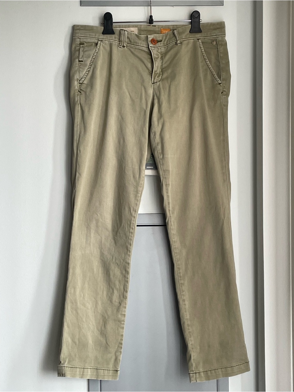 ANTHROPOLOGIE PILCRO AND THE LETTERPRESS Straight Chino Pants - Olive/Tan